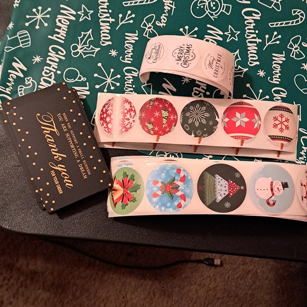 160 pc Christmas shipping bundle